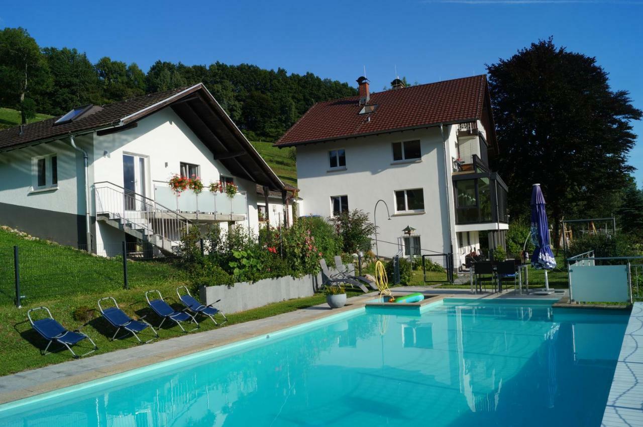 Traumhafte Ferienwohnung mit Pool Steinen  Exterior foto