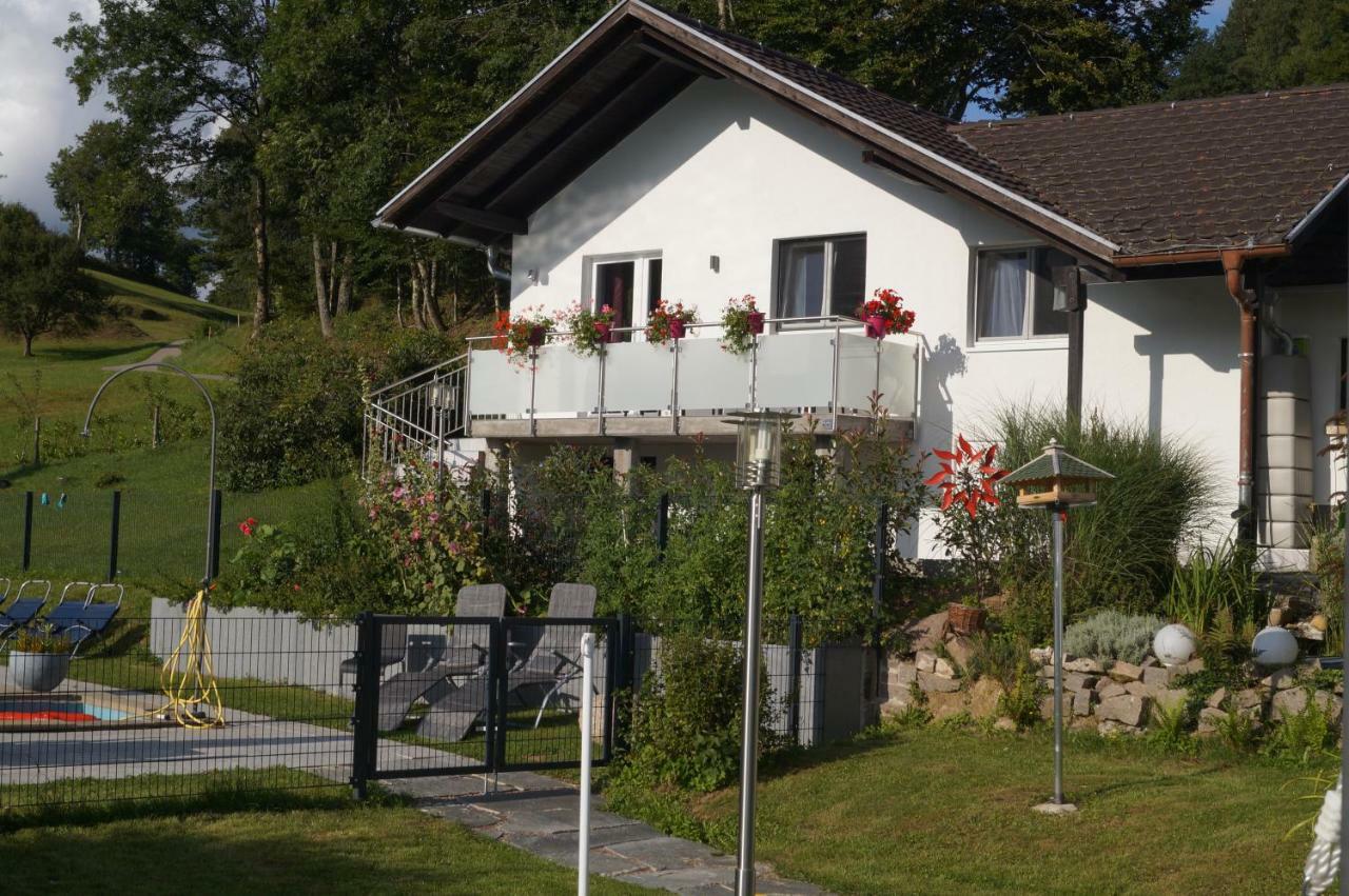 Traumhafte Ferienwohnung mit Pool Steinen  Exterior foto